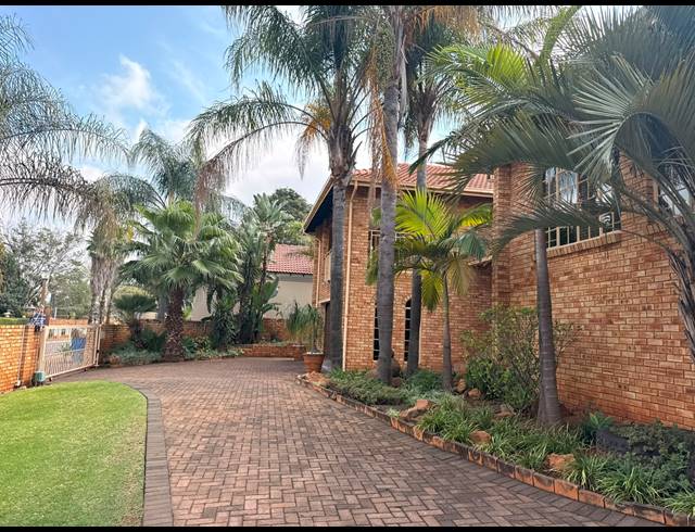 4 BEDROOM HOUSE FOR SALE IN CASHAN